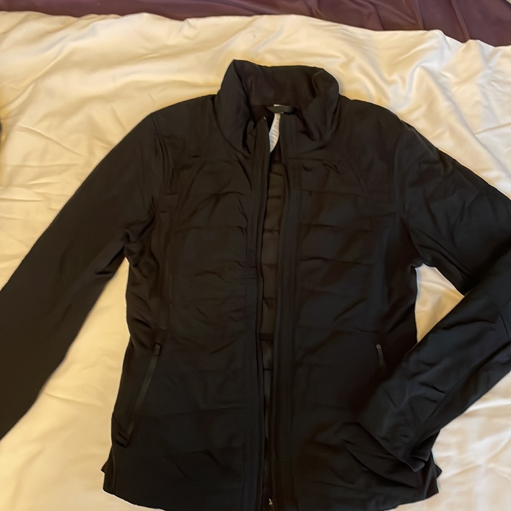 Lululemon Another Mile running jacket -like new- black -size 10 - removable hood